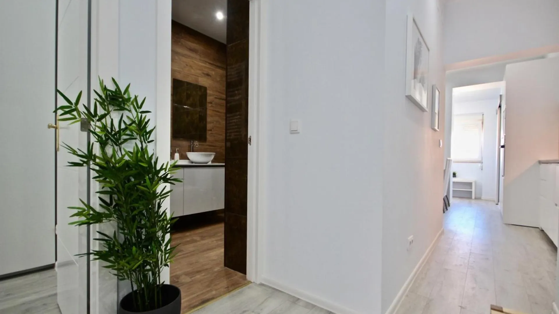 Akicity Arroios Silver Лиссабон 0*,